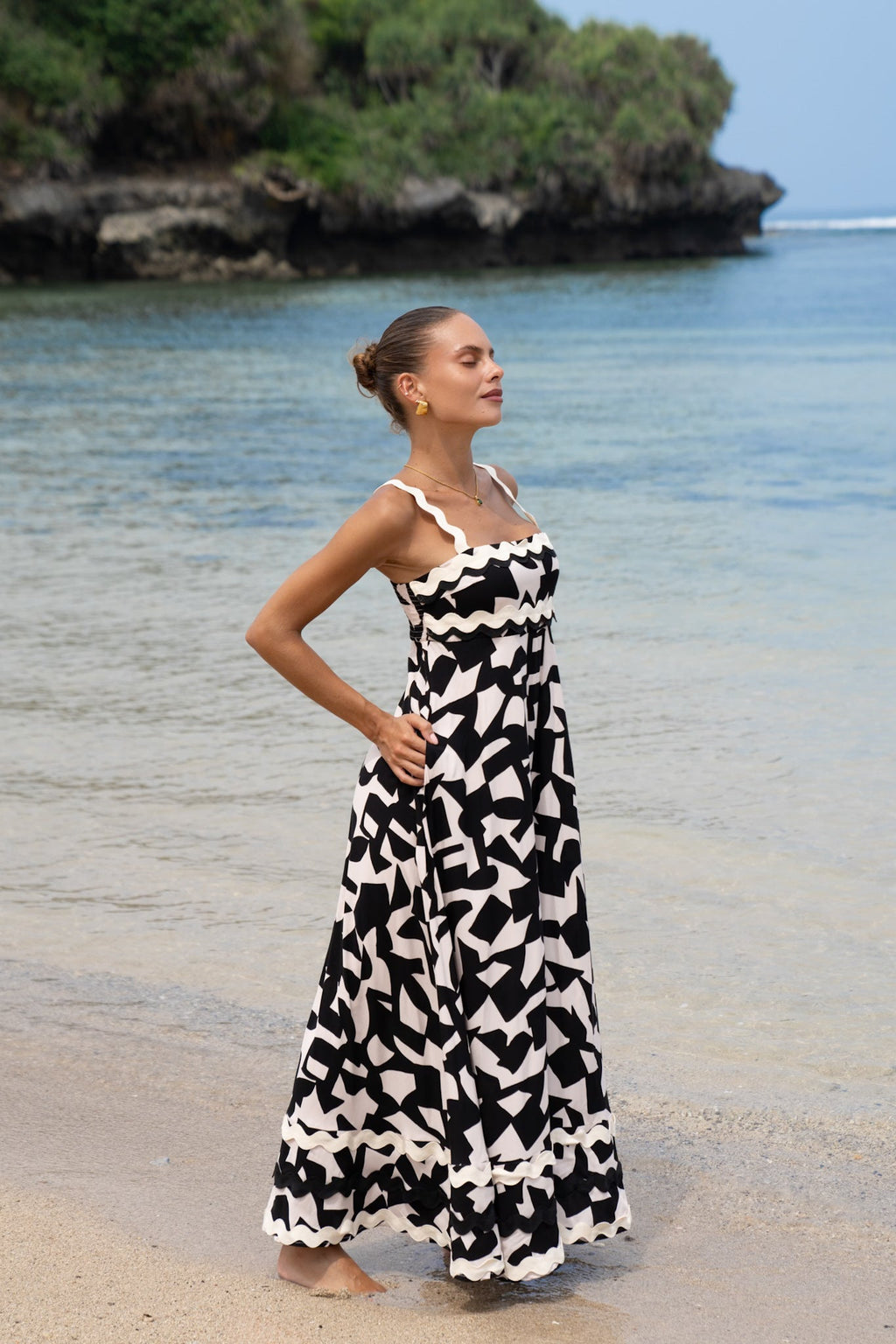 Black Abstract  Beige  Maxi Dress