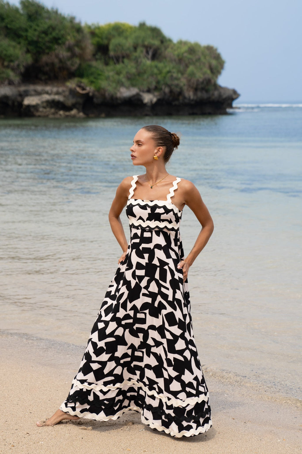 Black Abstract  Beige  Maxi Dress