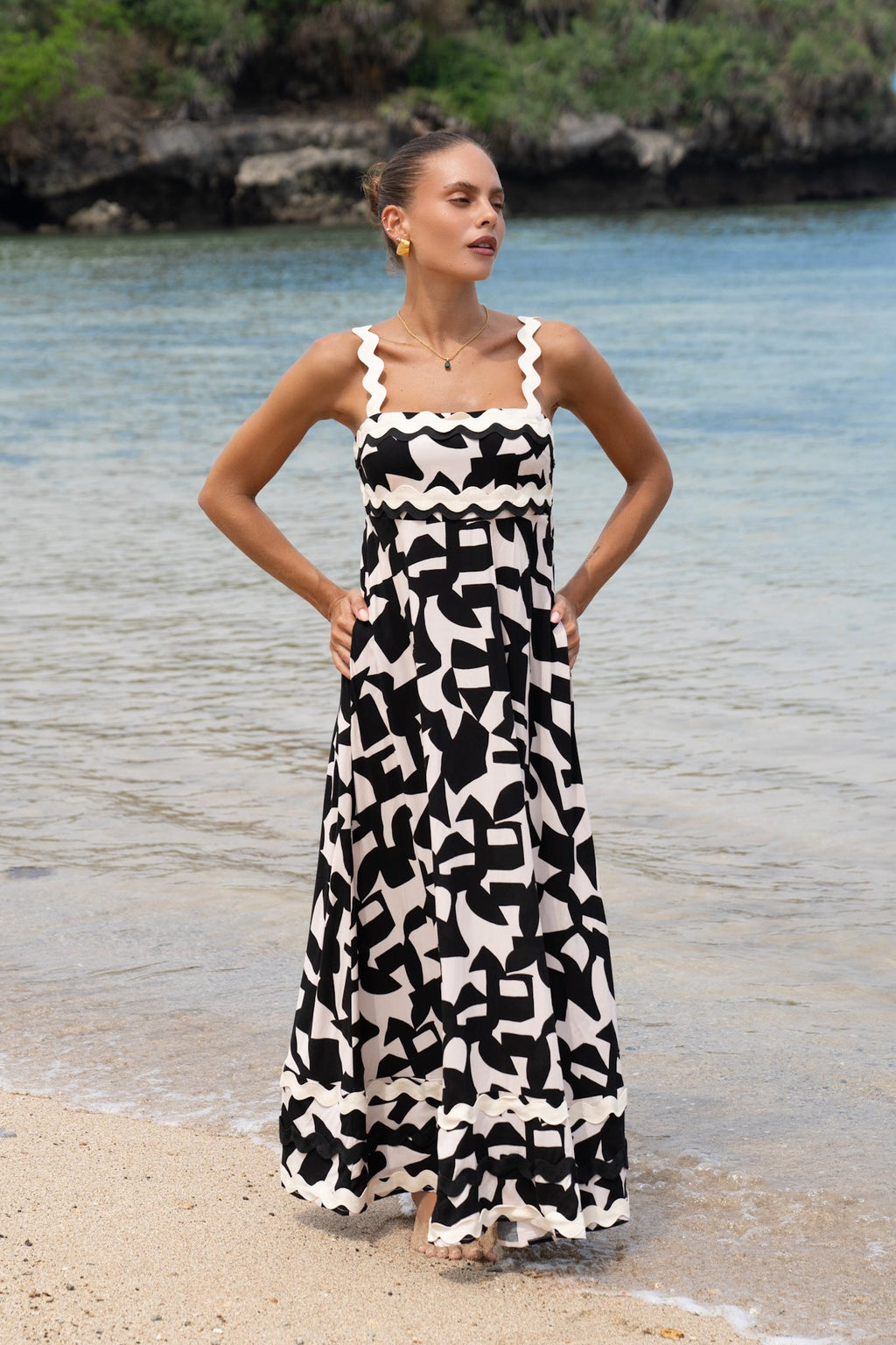 Black Abstract  Beige  Maxi Dress