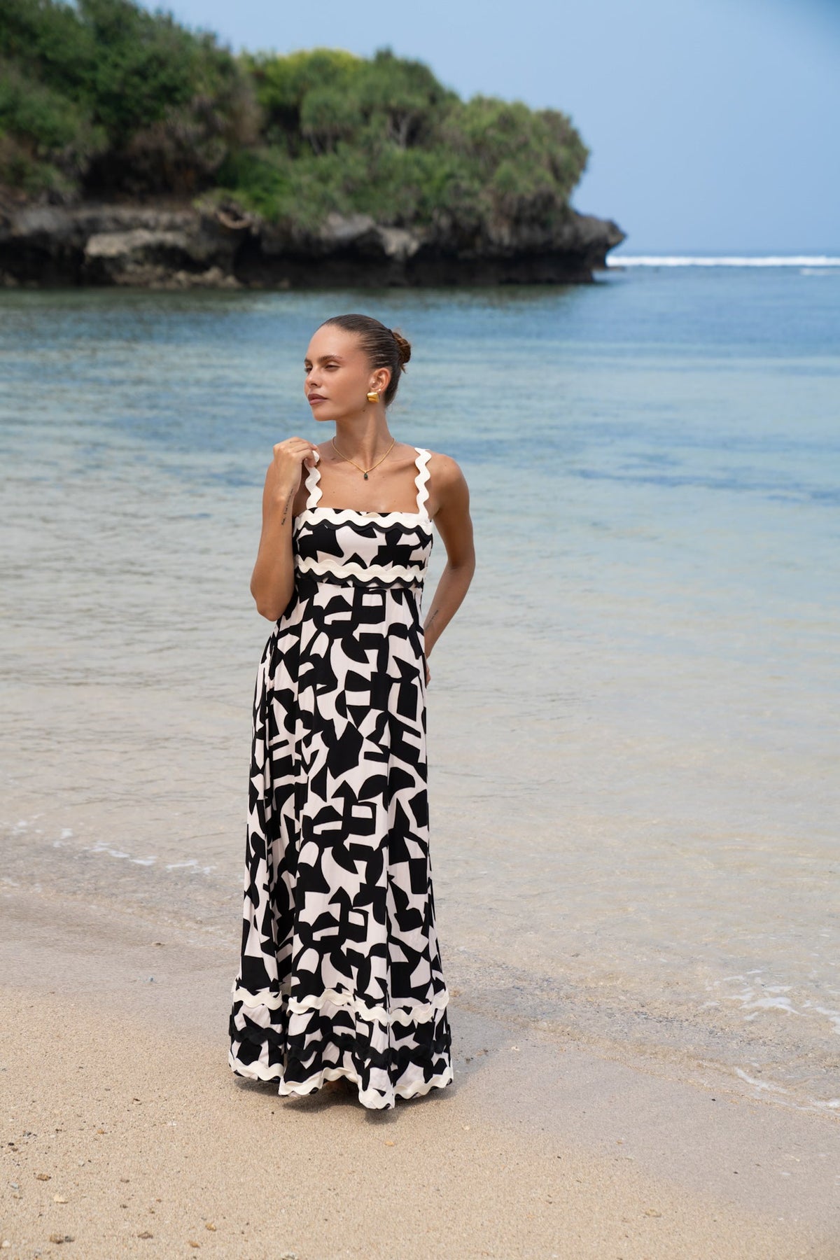 Black Abstract  Beige  Maxi Dress