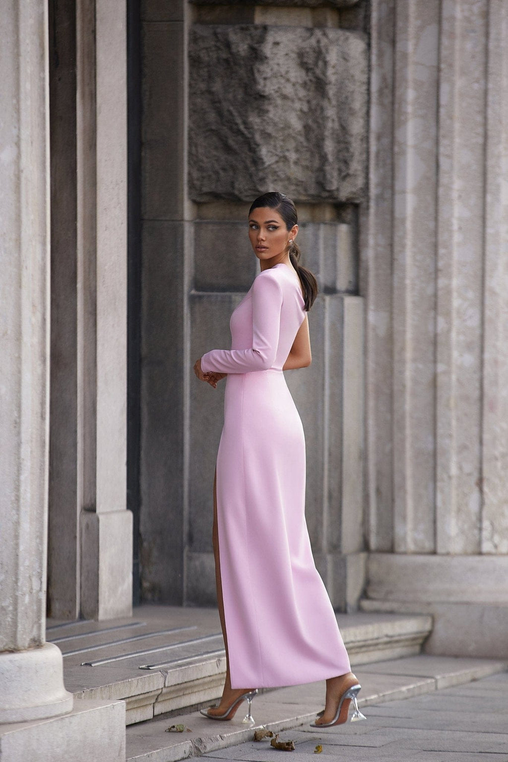 Pink Long-sleeved dress with sharp shoulder cut - Milla