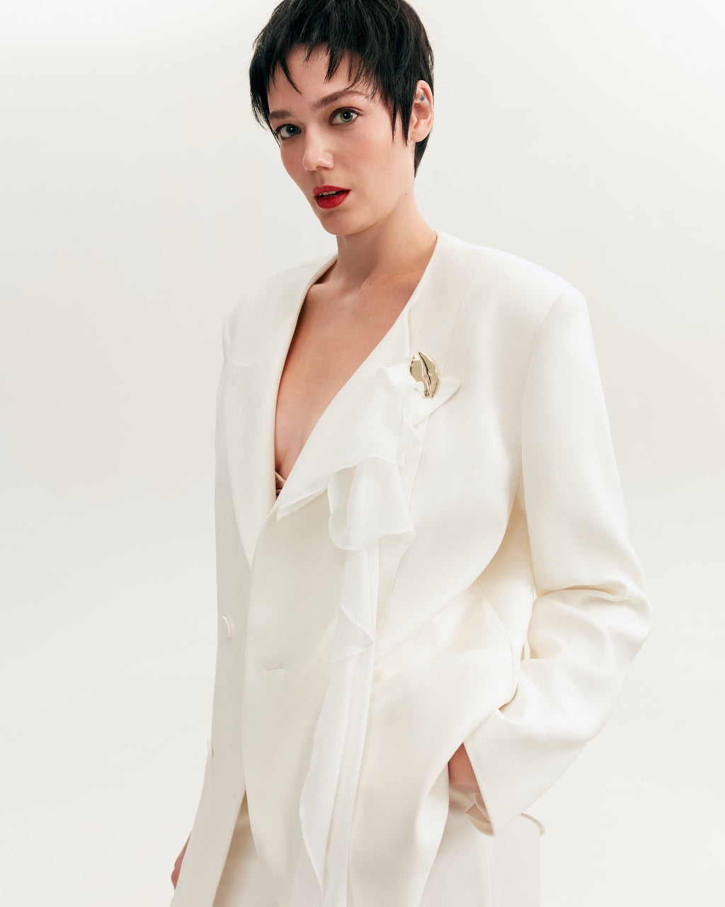 Lapel-Pocket Oversized White Boyfriend Blazer