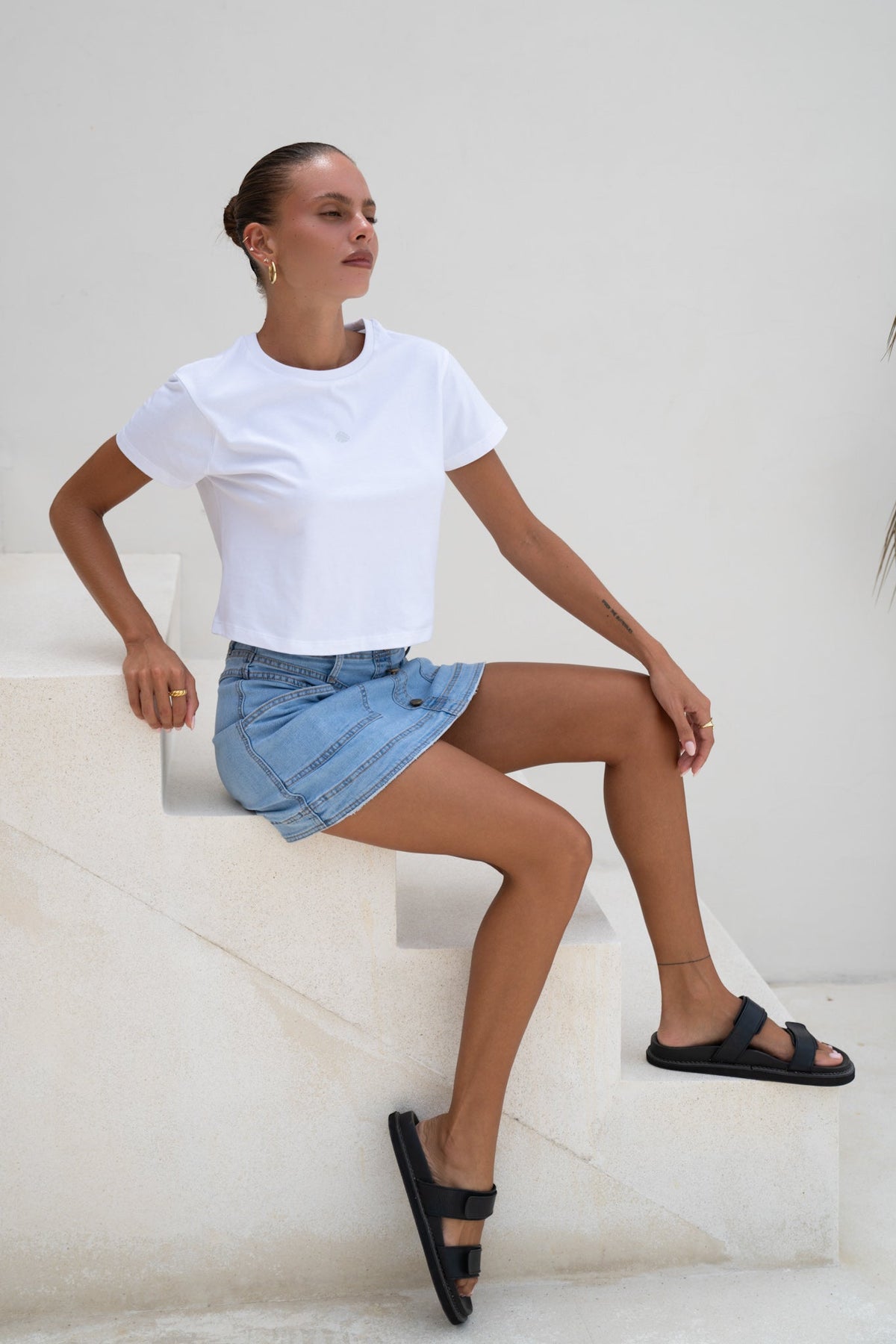 White Mini Flower Cropped T-Shirt