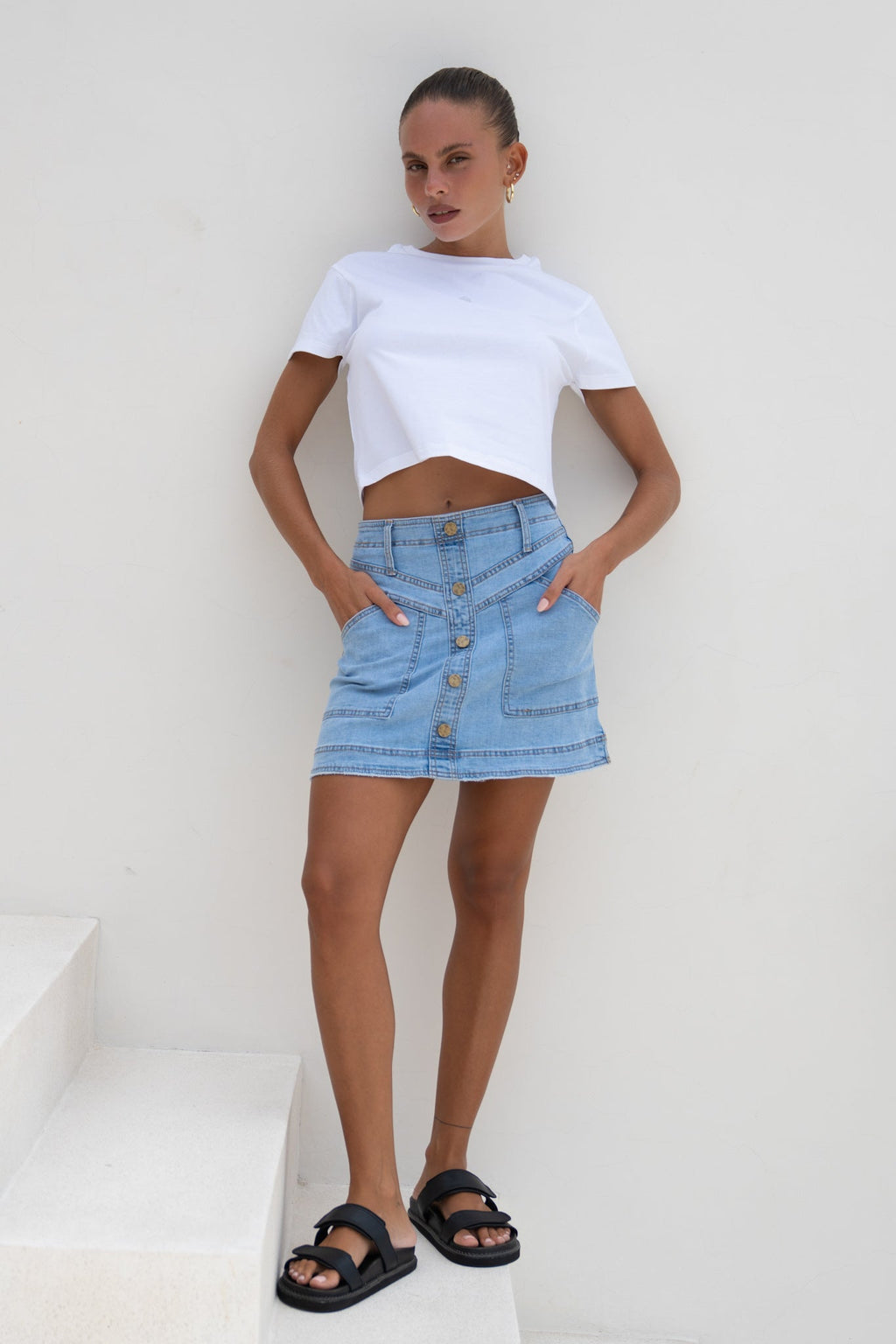 White Mini Flower Cropped T-Shirt