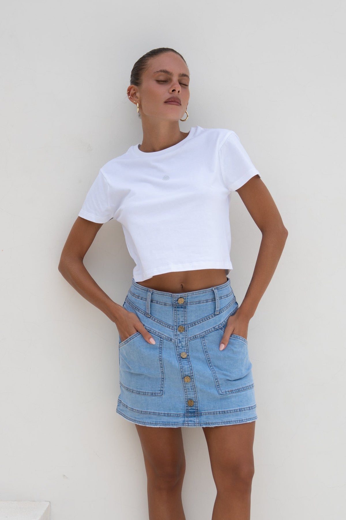 White Mini Flower Cropped T-Shirt
