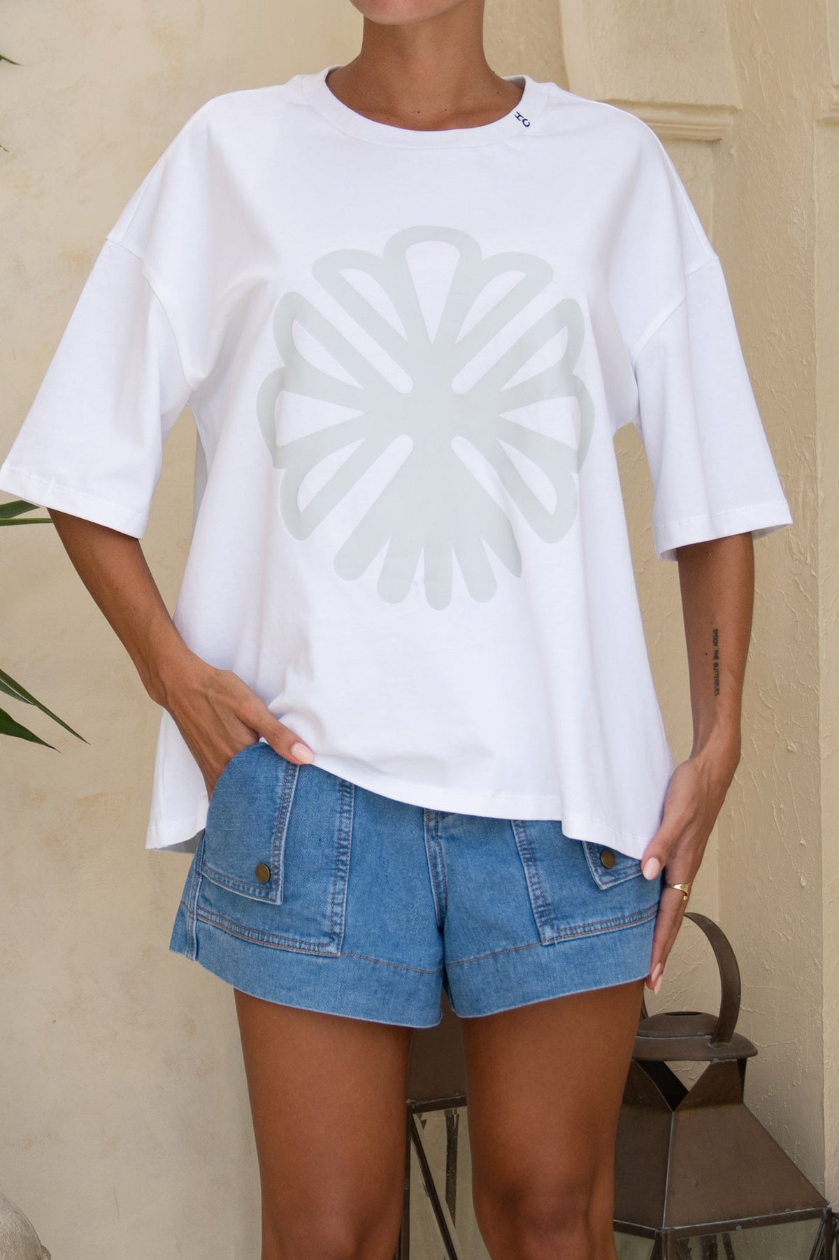 Ella White Flower Graphic T-Shirt