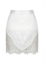 Comfy Hug Elegant White Lace Mini Skirt